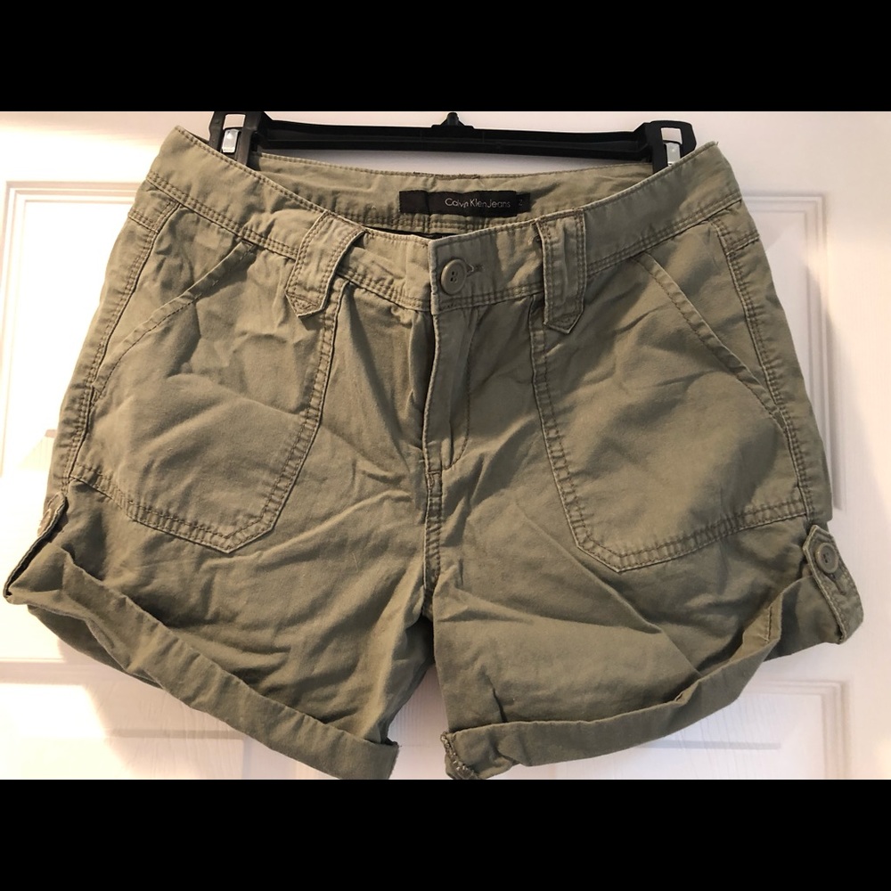 Calvin Klein Twill Roll Up Shorts